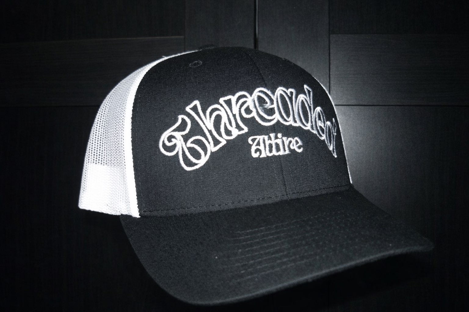 Premium adjustable trucker hat [black/white]