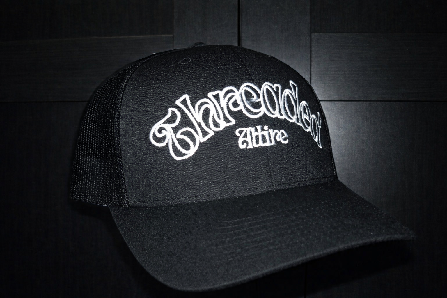 Premium adjustable trucker hat [black]